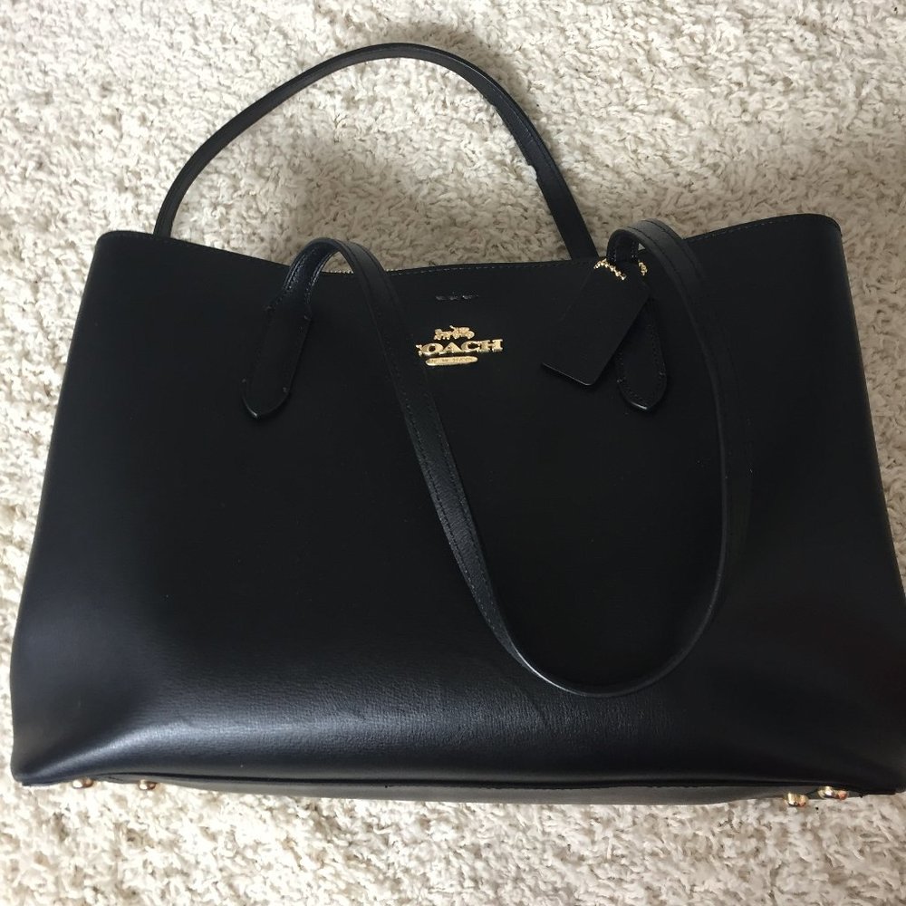 Coach central tote with zip